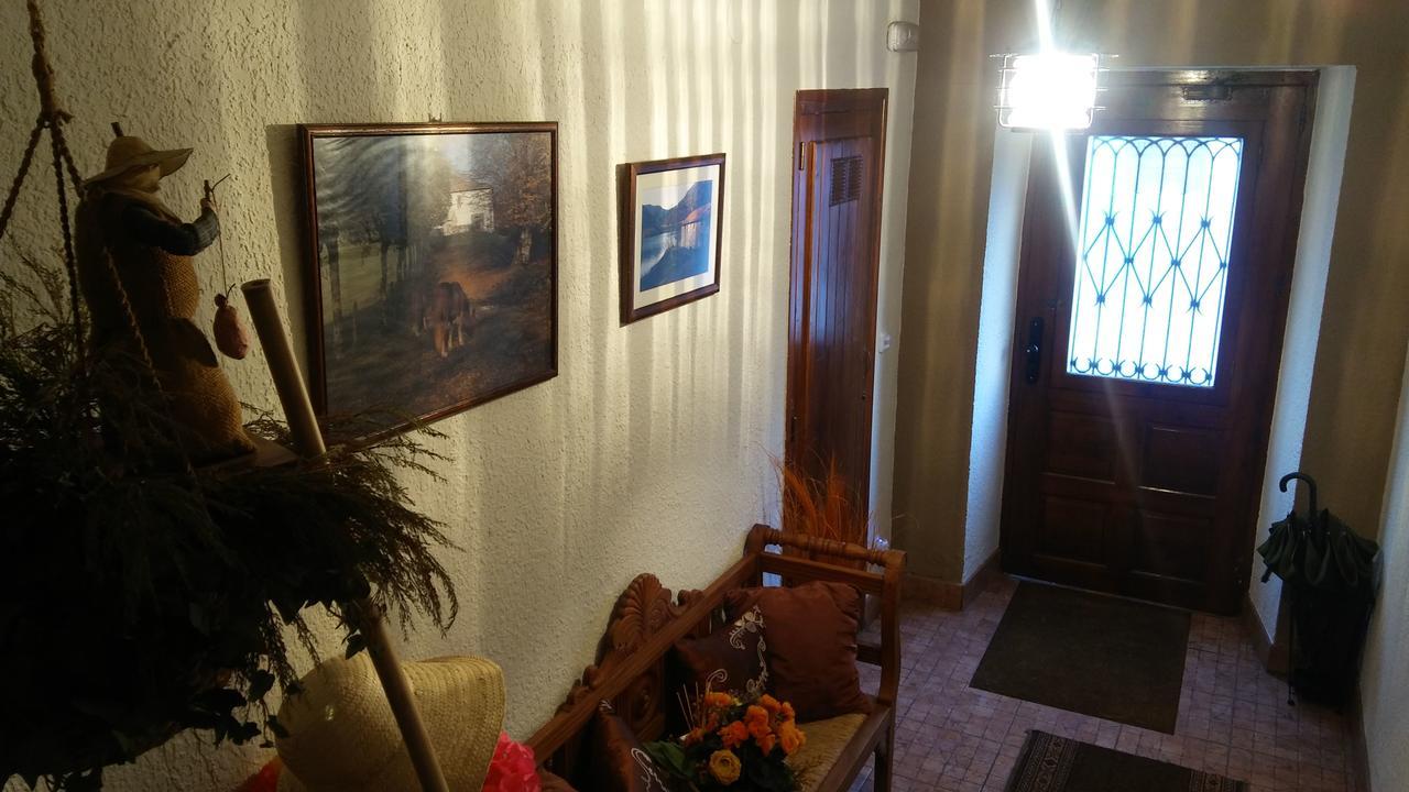Hotel Hostal Ekaitza à Lesaka Extérieur photo